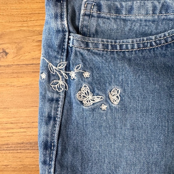 Hollister Jeans Women’s 000 Short Low Rise Baggy Flower Butterfly Embroidery - Picture 4 of 13